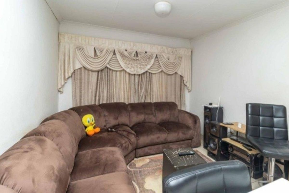 House For Sale In Springs - Photo 2