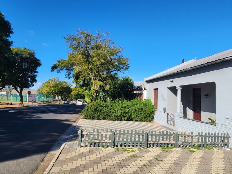 House For Sale In Malmesbury - Photo 2