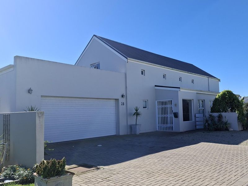 House Rental Monthly In Langebaan - Photo 1
