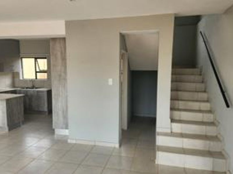 House For Sale In Akasia - Photo 5