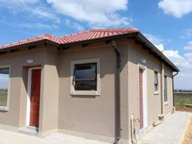 House For Sale In Akasia - Photo 2