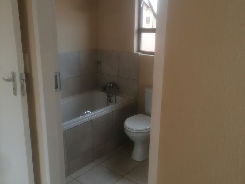 House For Sale In Akasia - Photo 10