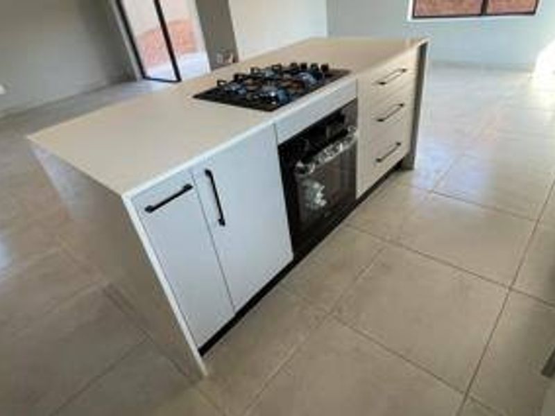 House For Sale In Akasia - Photo 2