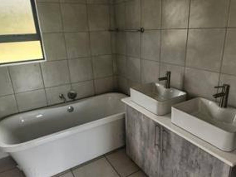 House For Sale In Akasia - Photo 2