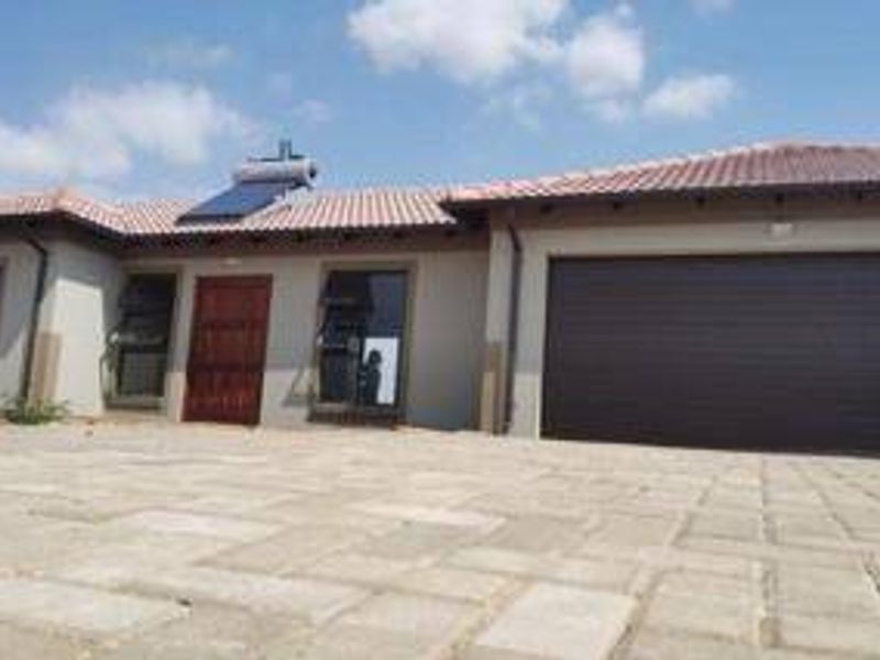 House For Sale In Akasia - Photo 3