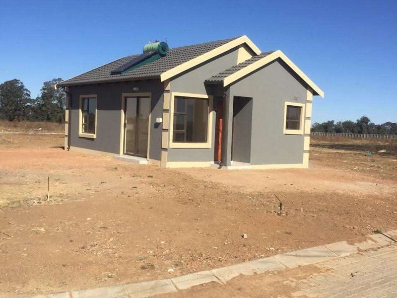 House For Sale In Akasia - Photo 1