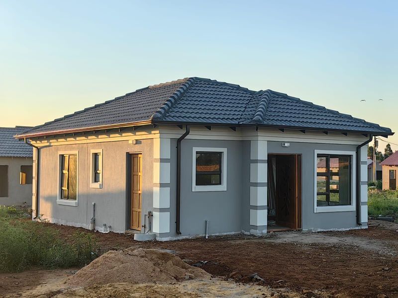 House For Sale In Akasia - Photo 2
