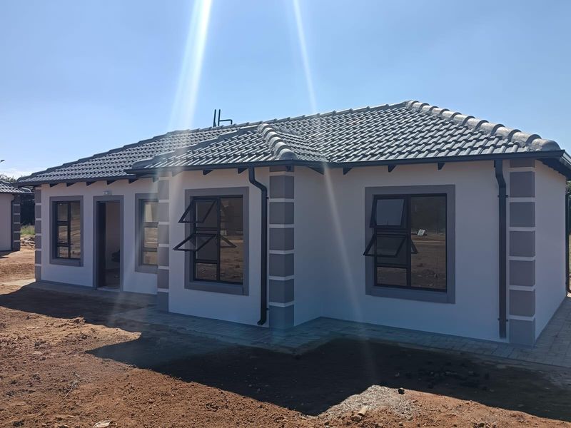 House For Sale In Akasia - Photo 1