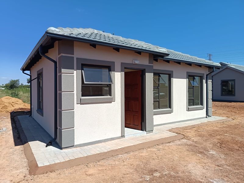 House For Sale In Akasia - Photo 3