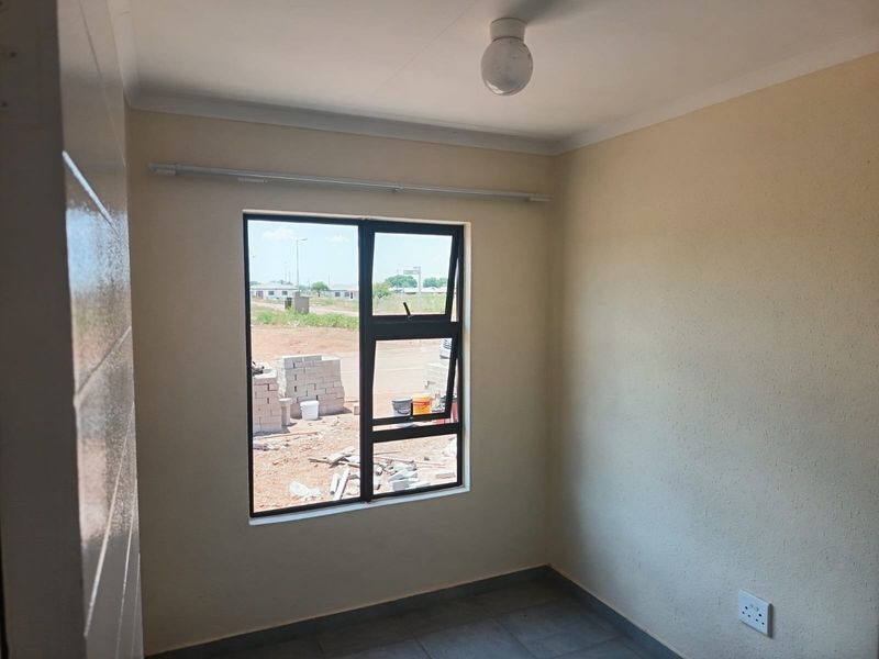 House For Sale In Akasia - Photo 9
