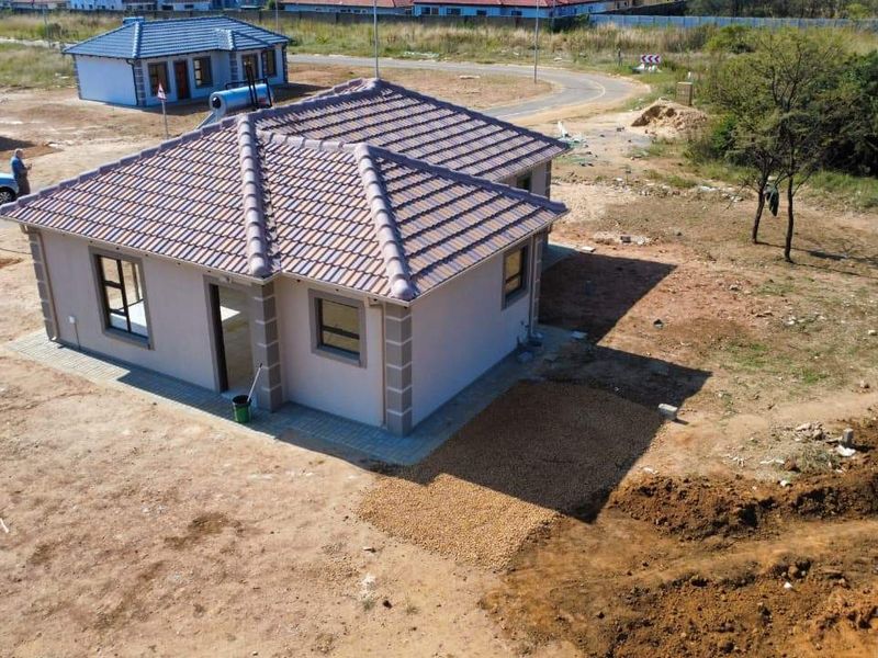 House For Sale In Akasia - Photo 9