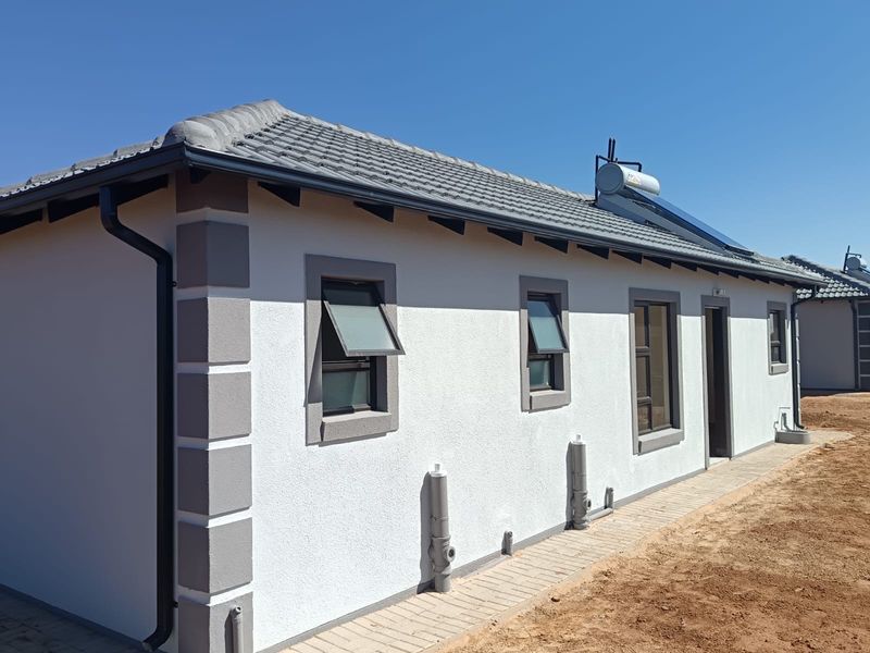House For Sale In Akasia - Photo 4