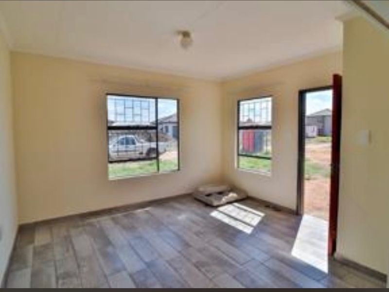 House For Sale In Akasia - Photo 7
