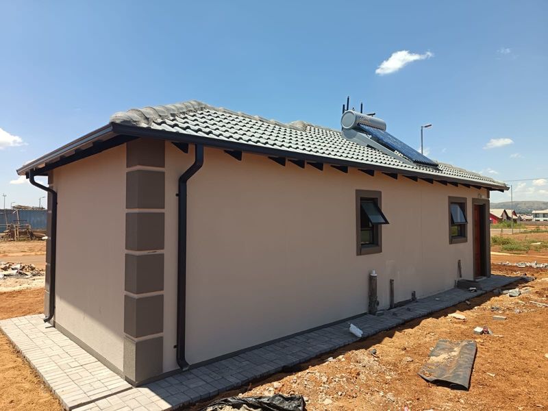 House For Sale In Akasia - Photo 3
