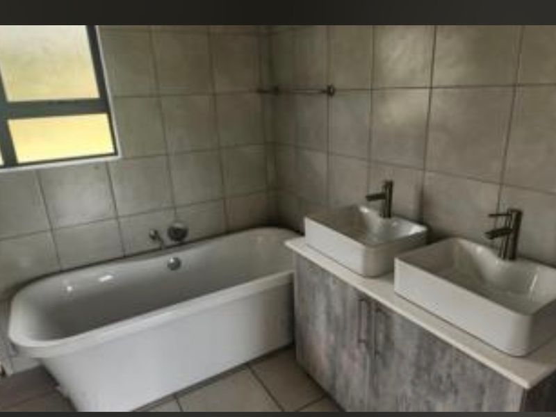 House For Sale In Akasia - Photo 9