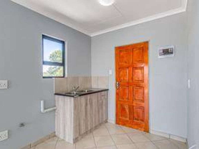 House For Sale In Akasia - Photo 8