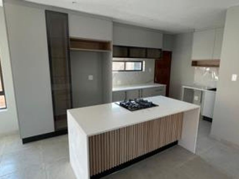 House For Sale In Akasia - Photo 6