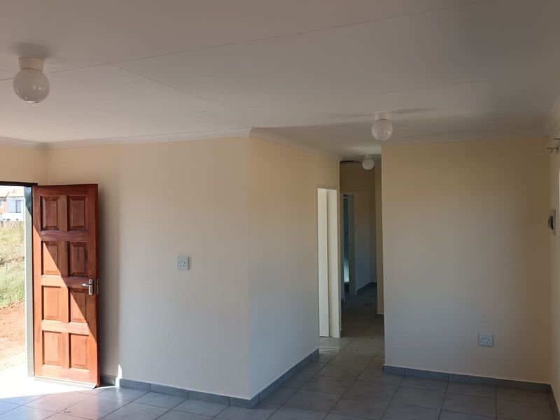 House For Sale In Akasia - Photo 7