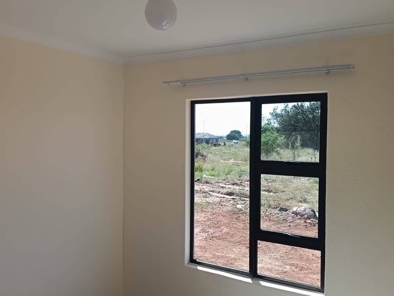 House For Sale In Akasia - Photo 8