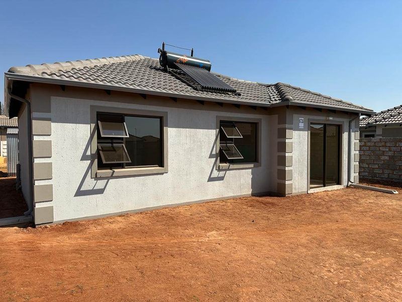 House For Sale In Boksburg - Photo 2