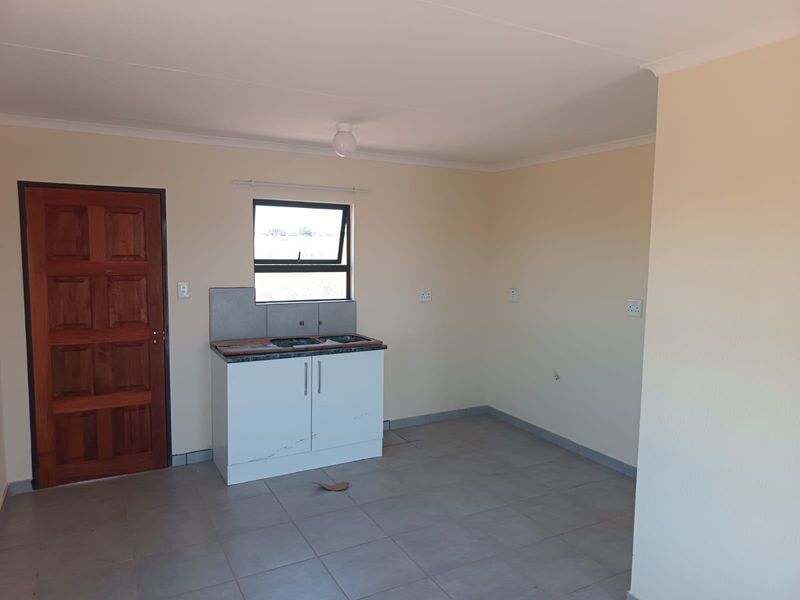 House For Sale In Akasia - Photo 2