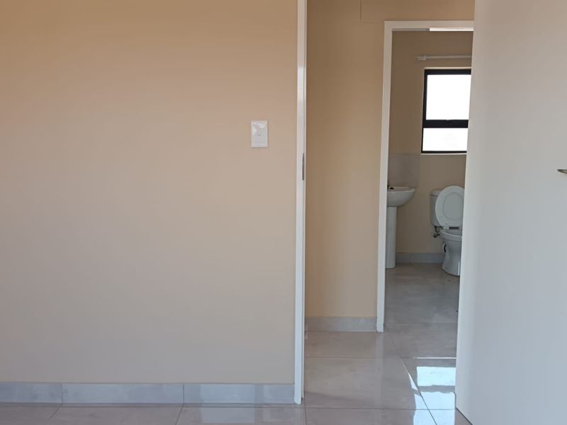 House For Sale In Akasia - Photo 1