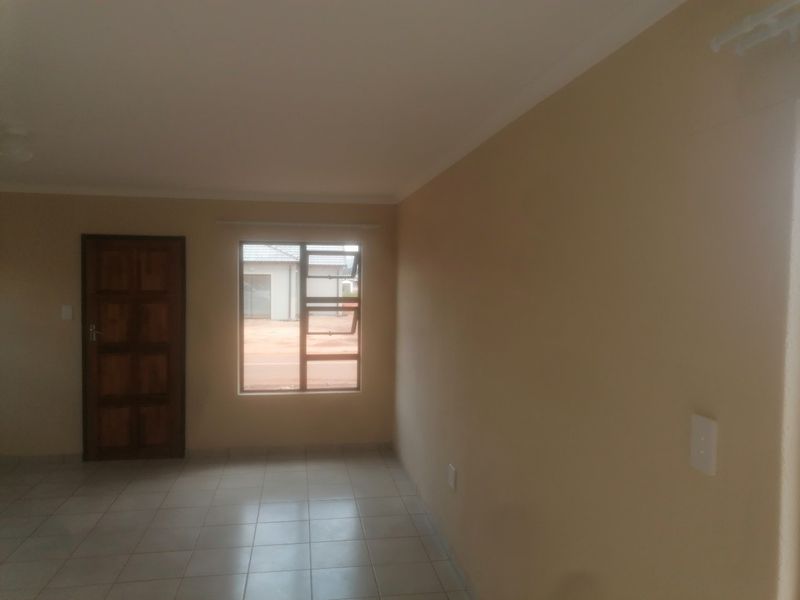 House For Sale In Akasia - Photo 9