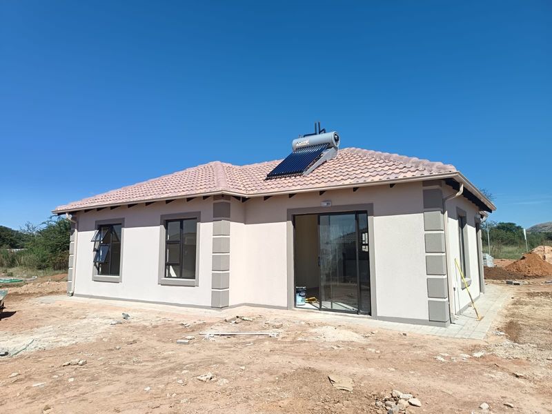 House For Sale In Akasia - Photo 2
