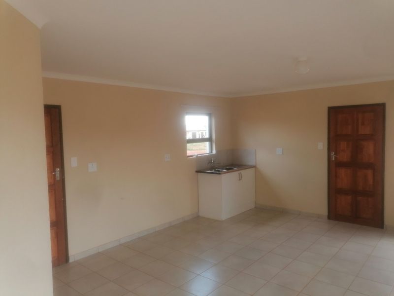 House For Sale In Akasia - Photo 9