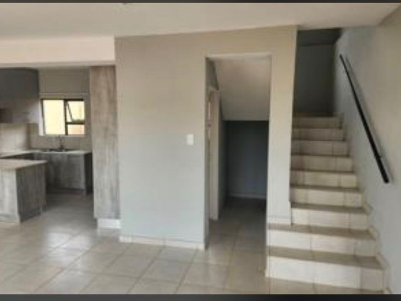 House For Sale In Akasia - Photo 6