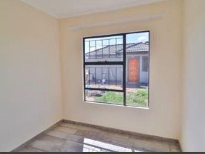 House For Sale In Akasia - Photo 5