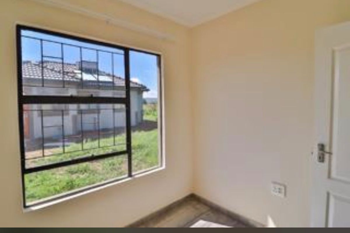 House For Sale In Akasia - Photo 4