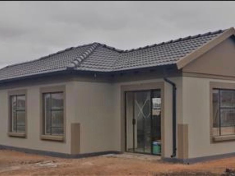 House For Sale In Akasia - Photo 2