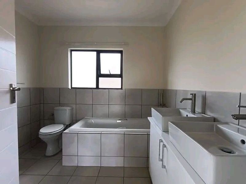 House For Sale In Akasia - Photo 10
