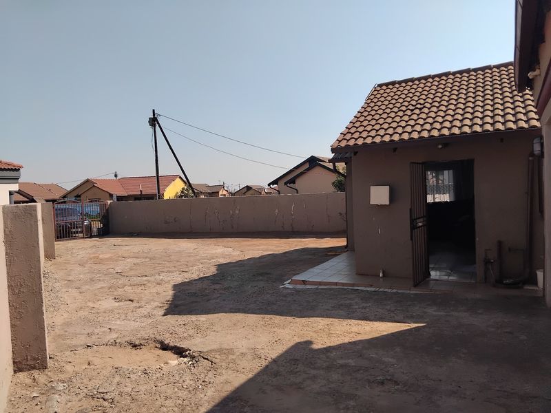 House For Sale In Boksburg - Photo 4