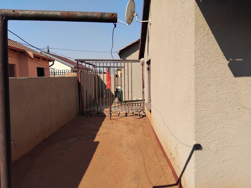 House For Sale In Boksburg - Photo 6