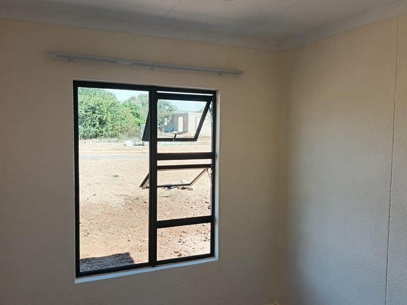 House For Sale In Akasia - Photo 5