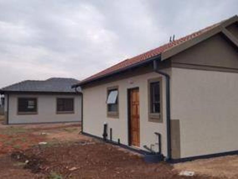House For Sale In Akasia - Photo 1