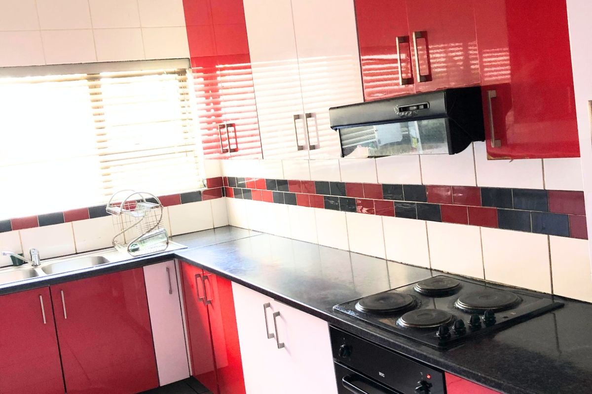 House For Sale In Eersterivier - Photo 2