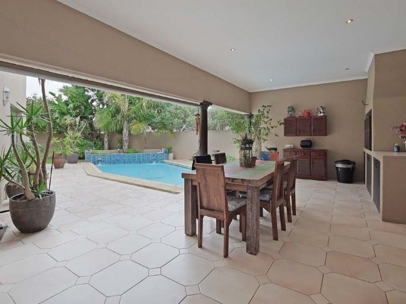 House Pending Sale In Blouberg - Photo 10