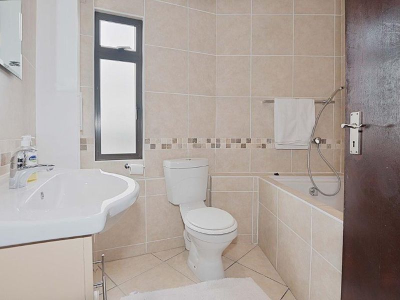 House Pending Sale In Blouberg - Photo 4