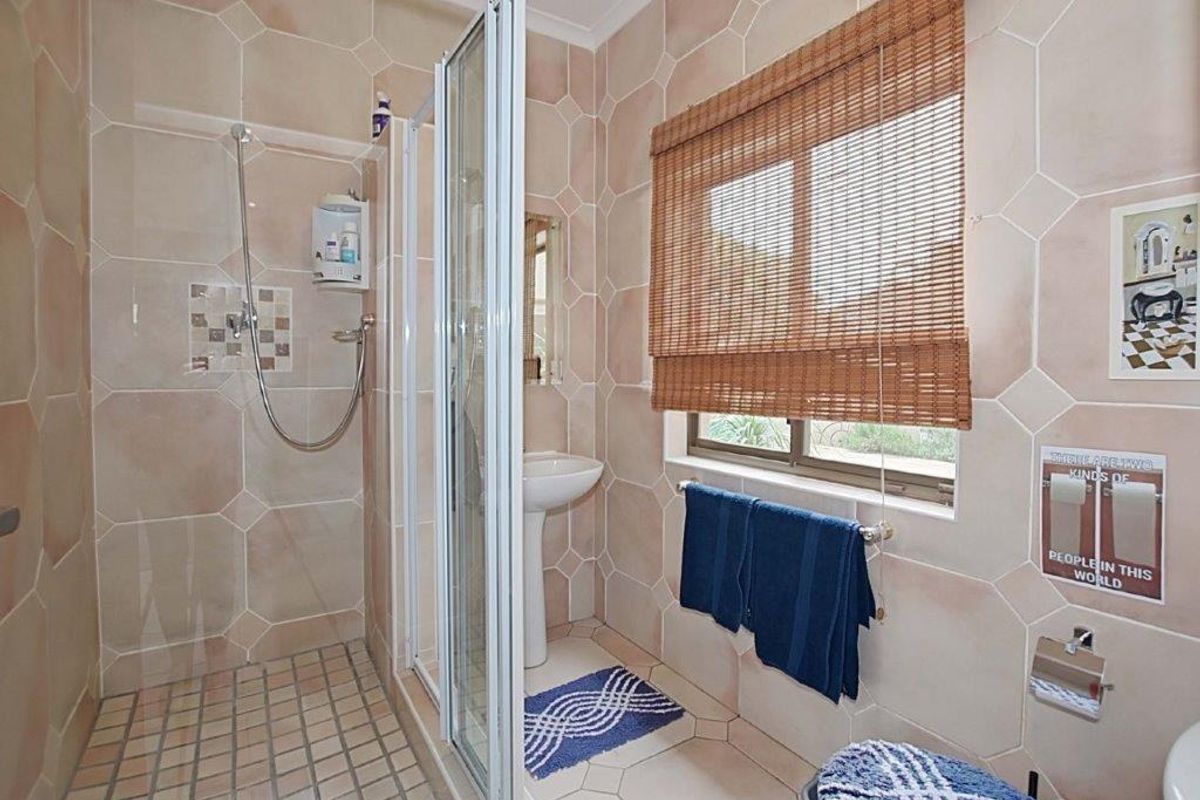 House Pending Sale In Blouberg - Photo 5