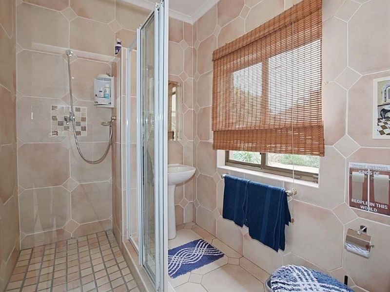 House Pending Sale In Blouberg - Photo 5