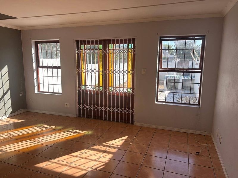 Townhouse Sold In Blouberg - Photo 3