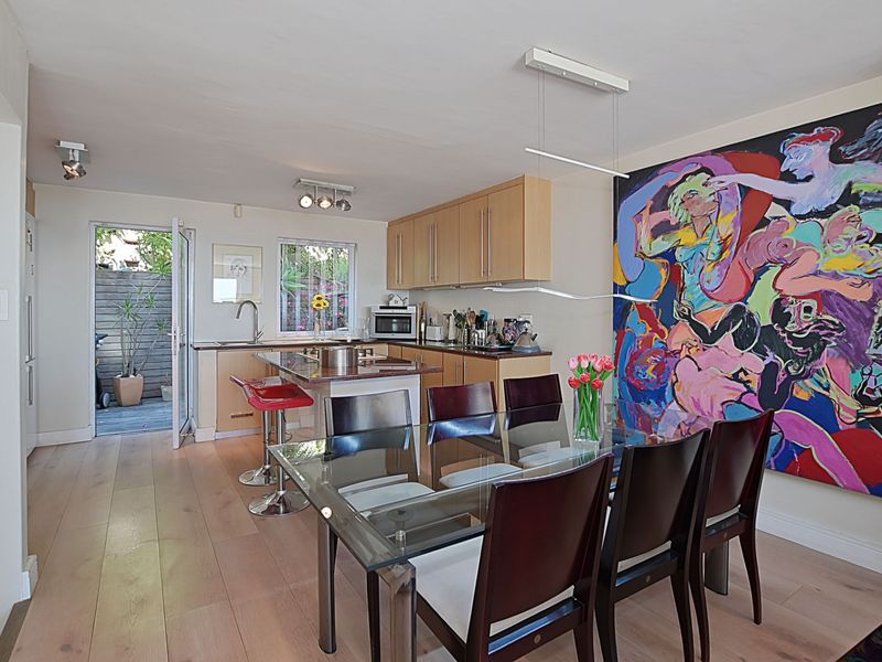 Apartment For Sale In Cape Town - Photo 7