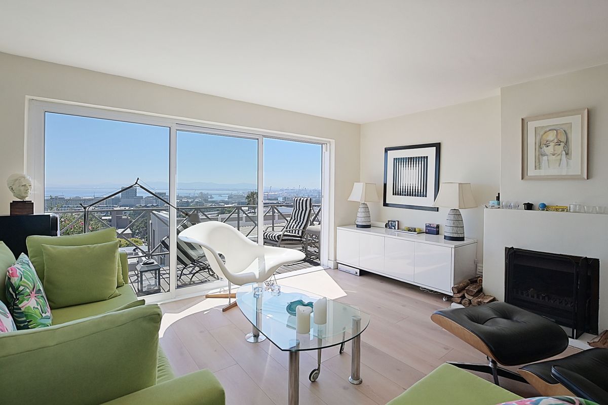 Apartment For Sale In Cape Town - Photo 4