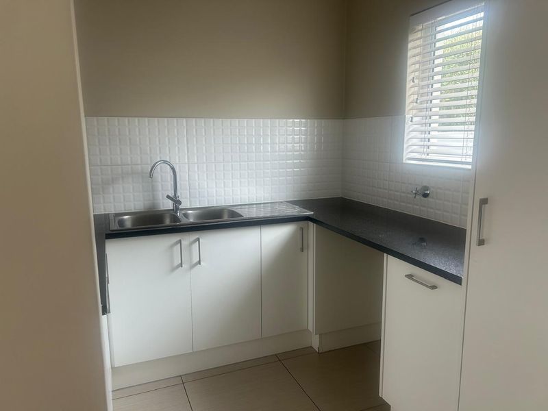 House For Sale In Blouberg - Photo 9