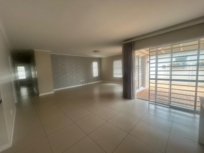 House For Sale In Blouberg - Photo 3