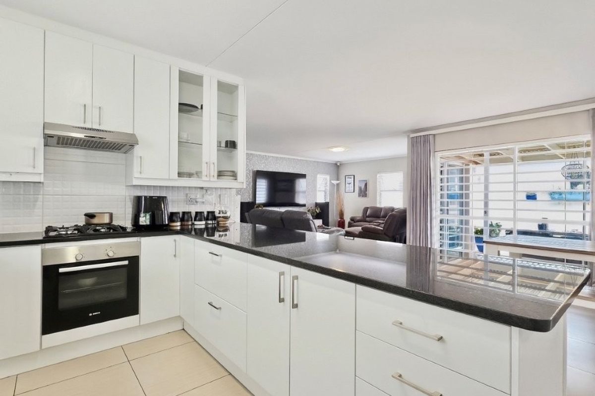 House For Sale In Blouberg - Photo 5