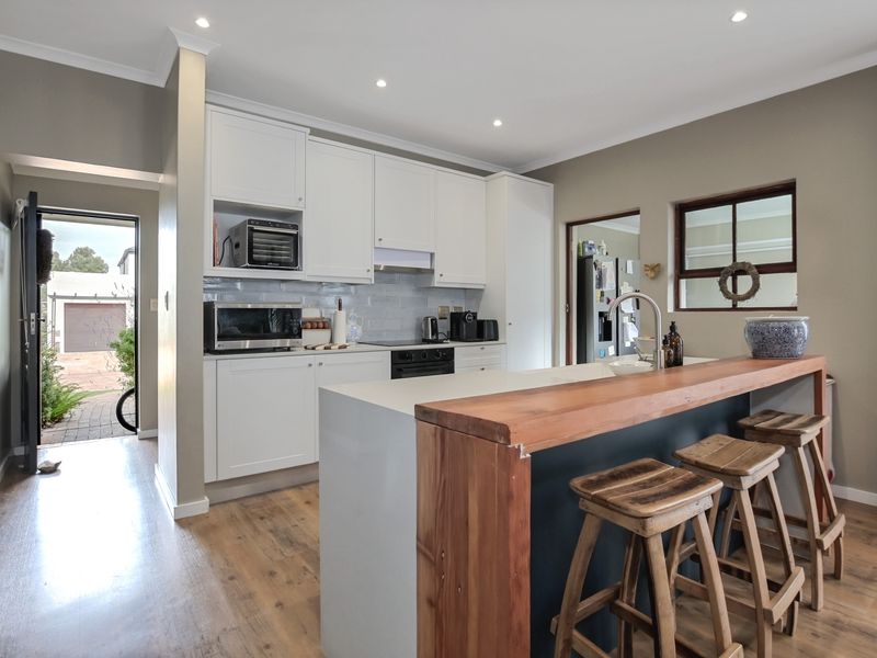 Townhouse Sold In Melkbosstrand - Photo 4